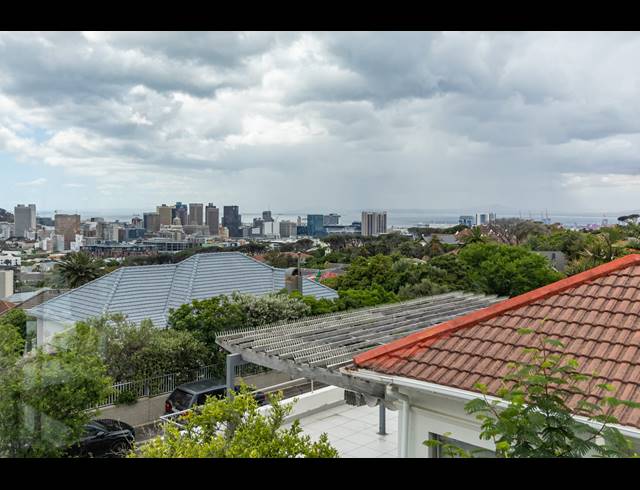 2 BEDROOM APARTMENT BLOCK TO LET IN VREDEHOEK